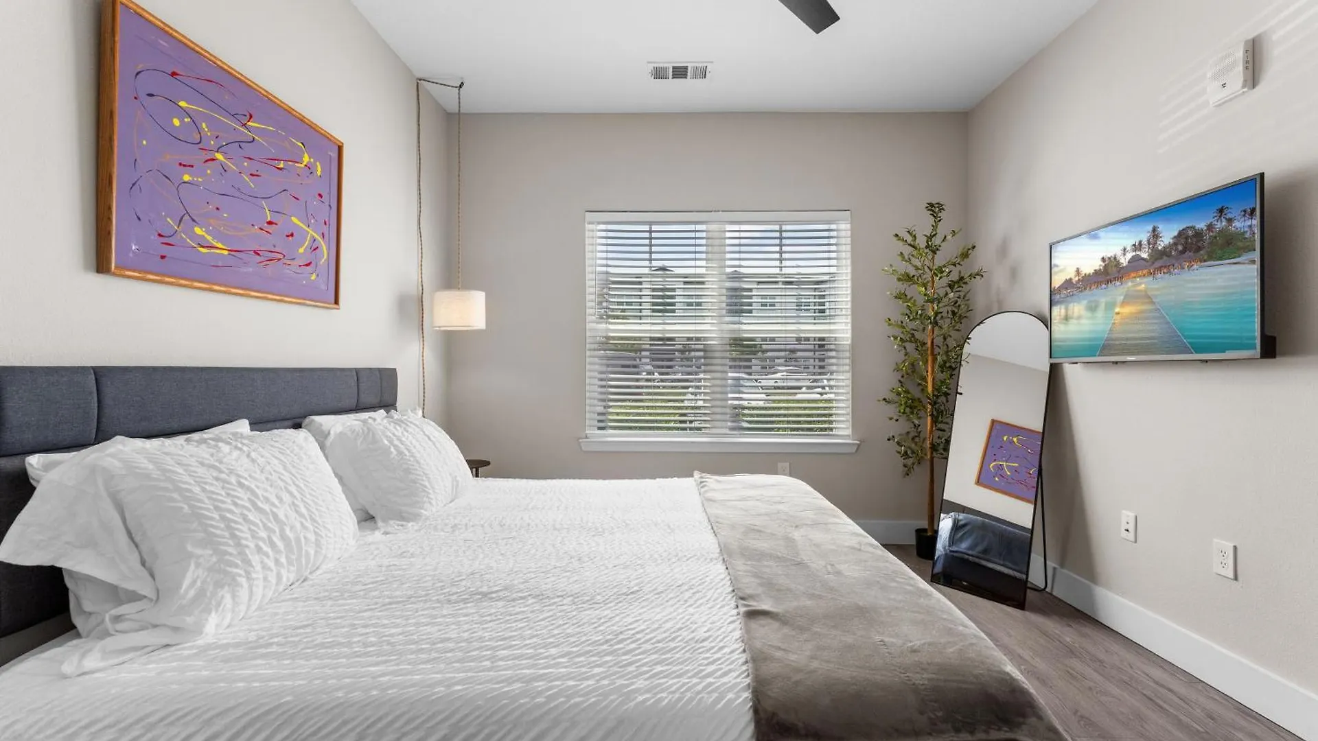 Apartment Private Full King Bed, Parks Nearby, Pool, Gym, Pet Allowed Orlando United States