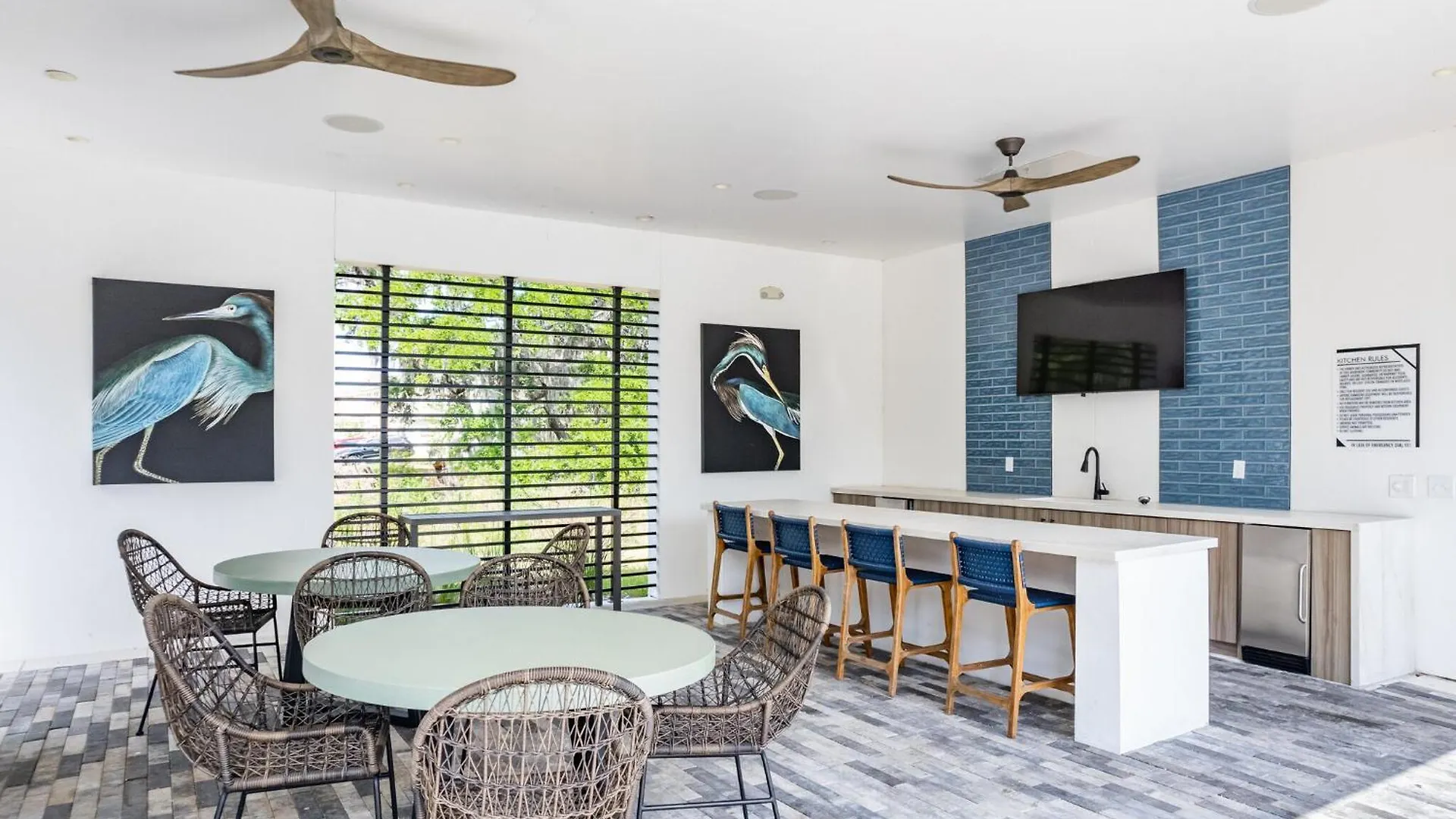 Private Full King Bed, Parks Nearby, Pool, Gym, Pet Allowed Orlando Apartment